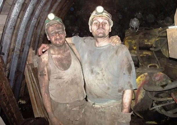 طولانیترین گیر افتادن زیر زمین و زنده ماندن